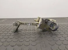 Ограничитель открывания двери передней правой Saab