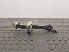 Ограничитель открывания двери задней правой Mazda