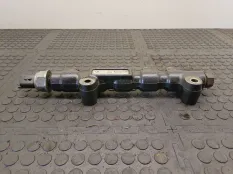 Топливная рампа Ford Focus 2 2006 9654592680