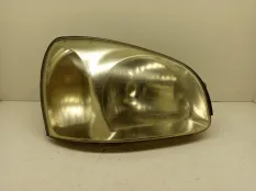 Фара правая Hyundai Santa Fe 2002