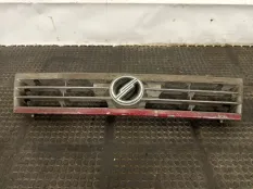 Решетка радиатора Nissan Sunny N14 1995 6231070R00