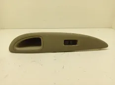 Кнопка стеклоподъемника двери передней правой