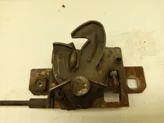 Замок капота Ford Galaxy 1999