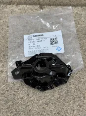 Заглушка решетки радиатора левая - DHB750164