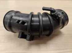 Гофра воздушного фильтра, патрубок - FSN513220