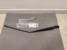 поводок дворника правый - BN8G67321