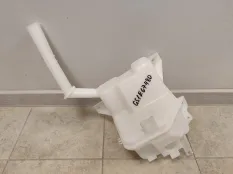 Бачок омывателя - GS1E67480