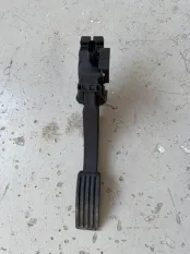 Педаль газа Geely Atlas