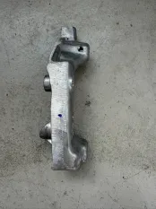 Кронштейн компрессора кондиционера Geely Atlas