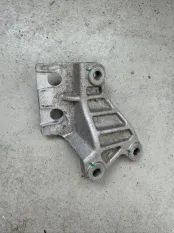 Крепление глушителя Geely Atlas