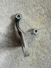 Кронштейн двигателя Suzuki Vitara