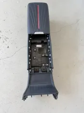 Кронштейн центральной консоли Hongqi H5