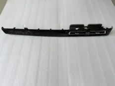 Накладка торпедо центральный Hongqi H5