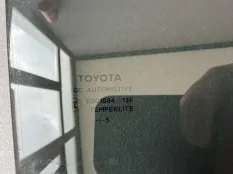 Стекло двери Toyota Highlander