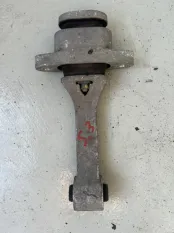 Подушка двигателя нижняя Kia Sportage