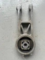 Подушка двигателя нижняя Haval F7x