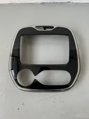 Рамка магнитолы Renault Kaptur