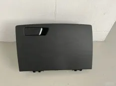 Бардачок Geely Tugella