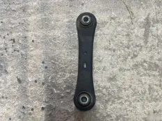 Кулак Volvo XC60