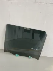 Стекло двери Nissan Juke