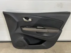 Обшивка двери Renault Kaptur