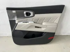 Обшивка двери Kia Sorento 4