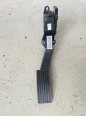 Педаль газа Geely Tugella