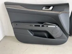 Обшивка двери Kia K5