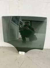 Стекло двери BMW X6