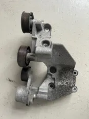 Кронштейн генератора Kia Sorento