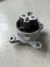 Подушка балки Lixiang L7