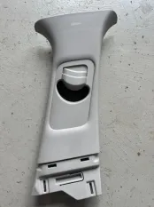 Обшивка центральной стойки Kia K5