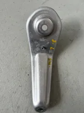 Кронштейн балки Lixiang L7