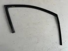 Уплотнитель стекла двери Kia Cerato
