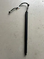 Амортизатор багажника Geely Tugella