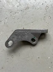 Кронштейн Geely Tugella