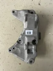 Кронштейн генератора Geely Tugella