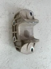 Кронштейн двигателя Voyah Free