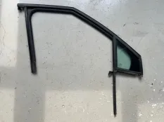 Стекло двери Kia Carnival