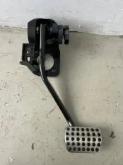 Педаль тормоза Mercedes Gle