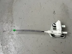 Доводчик двери багажника Mercedes Gle