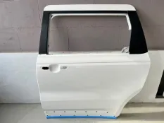 Дверь Kia Carnival