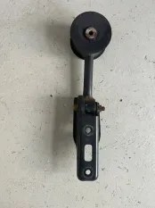 Подушка двигателя нижняя Suzuki Vitara