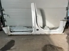 Порог Kia Carnival