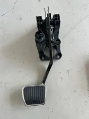 Педаль тормоза Voyah Dream