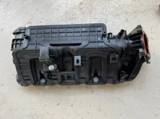 Впускной коллектор Voyah Dream