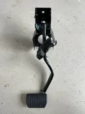 Педаль тормоза Geely Emgrand