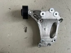 Кронштейн компрессора кондиционера Chery Tiggo 7L