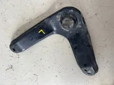 Кронштейн подрамника Kia Sorento