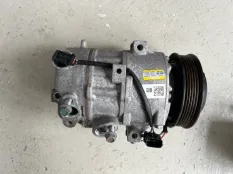 Компрессор кондиционера Kia Carnival